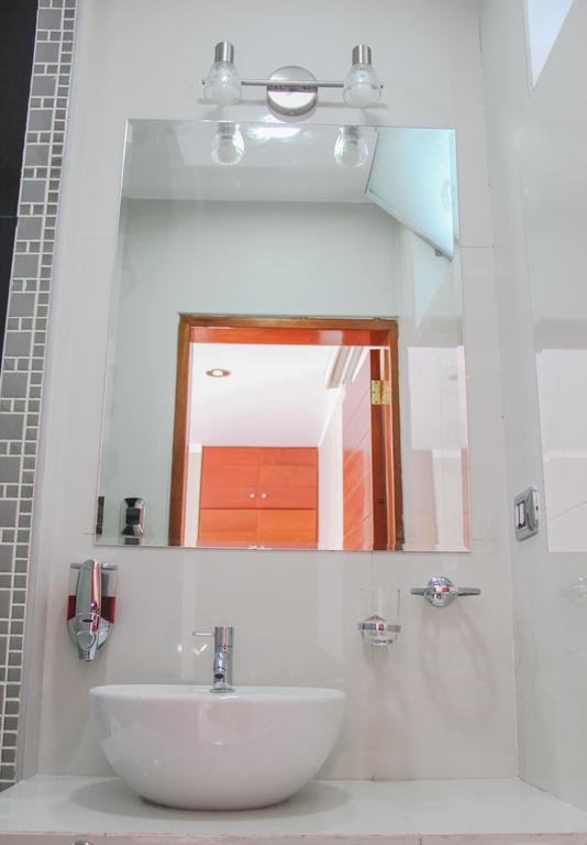 Bora Hotel Iquitos Bilik gambar